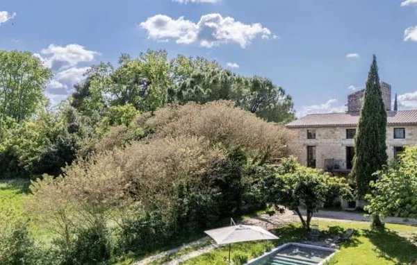 Vivre Uzès, côté confidentiel — Un mas d'exception entre élégance, nature et art de vivre 