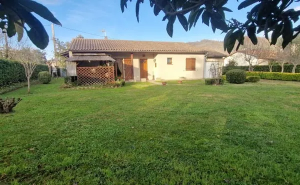Exclusivite- Maison de plain-pied garage et jardin secteur Boussens 