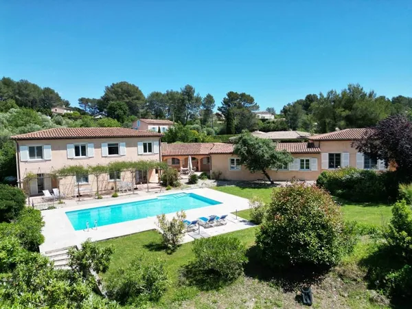 Roquefort-Les-Pins : Campagne 