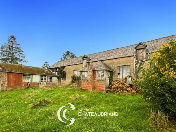 Batiment à rénover Gahard + 280 m² aménageable, jardin plus de 950 m² 