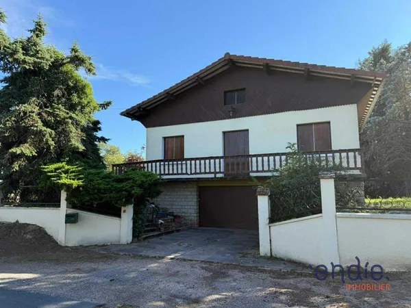 Maison Vente Dompierre-sur-Besbre 4p 101m² 86000€