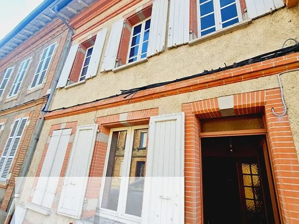 Maison De Village T5 Avec Cour Et Atelier 