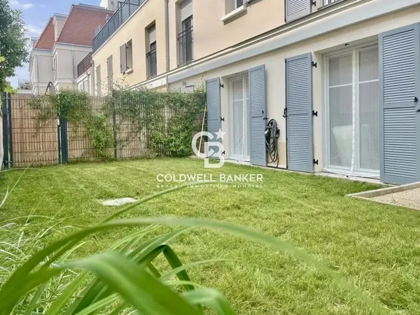 Vente appartement récent prestige avec jardin et parking au centre-ville de Maison-Laffitte - 