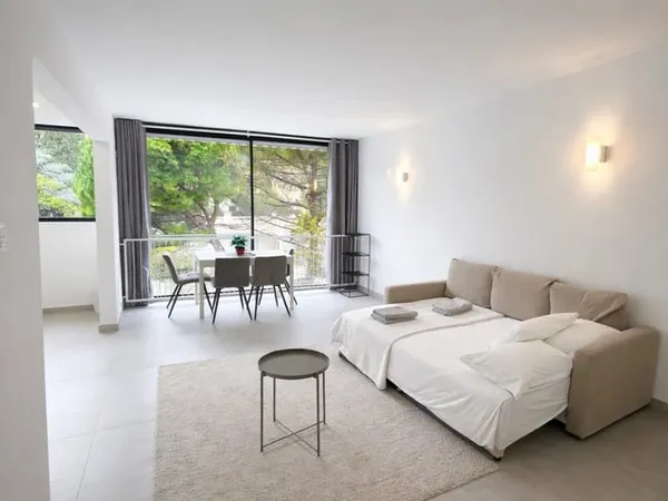 Beaulieu-Sur-Mer - Studio lumineux avec balcon, parking et cave