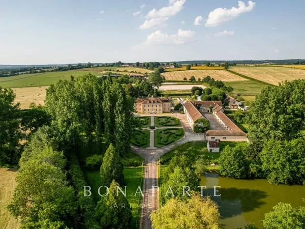 Manoir et haras de 120 hectares 
