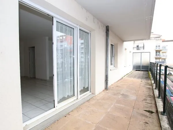 Appartement 4 pièces de 80 m² 2 chambres terrasse garage à vendre à Metz Sablon 