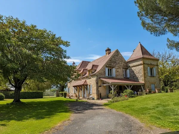 Une maison de caractère au cÅur du Périgord Noir - Grande maison 