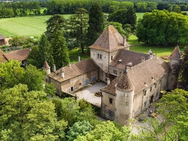 Chateau Proche Geneve 