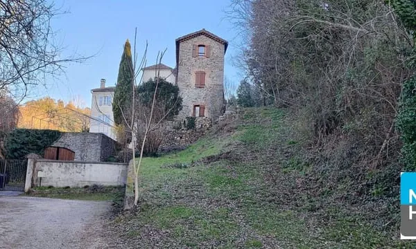 Magnifique Mas 16 pièces 450 M²sur 18500 m² de terrain 