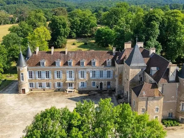 Chateau Au Coeur Du Morvan 