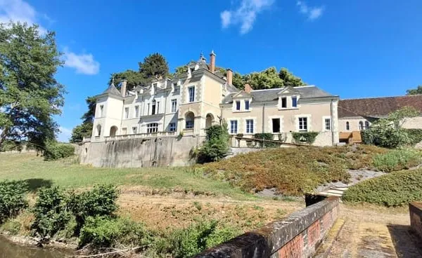 Chateau Val De Loire 