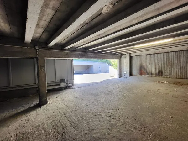 Garage / box fermé Centre-ville Chambery 21.64 m2 à proximité de la préfecture 