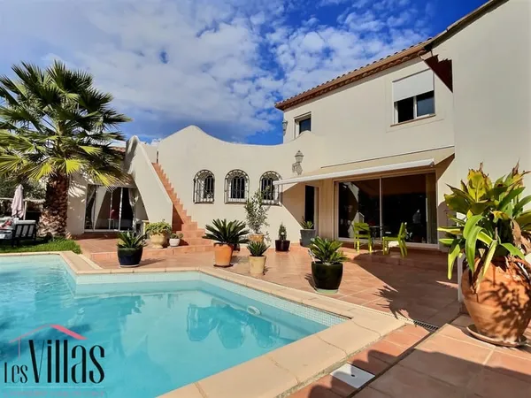 Maison coup de coeur avec patio, T2 indépendant et piscine plein sud 