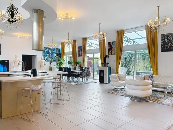 Bordeaux: Maison 394M2