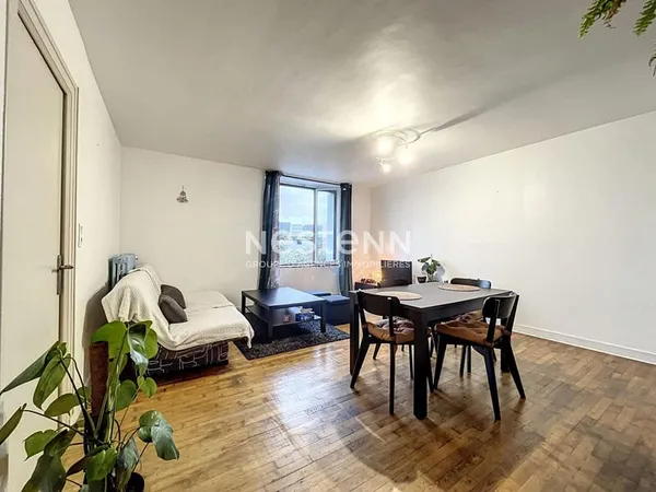 Vente Appartement en Haute ville de Quimperlé avec 2 chambres, proche commodités. 