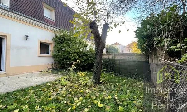 Top Emplacement Au Pied Du Rer 