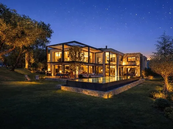 Villa Neuve Contemporaine - Raffinement et Calme proche de Valbonne 