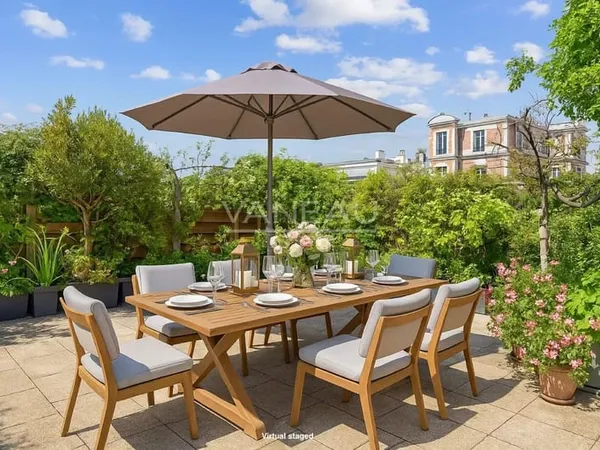 Paris XVIème - Villa privée. 