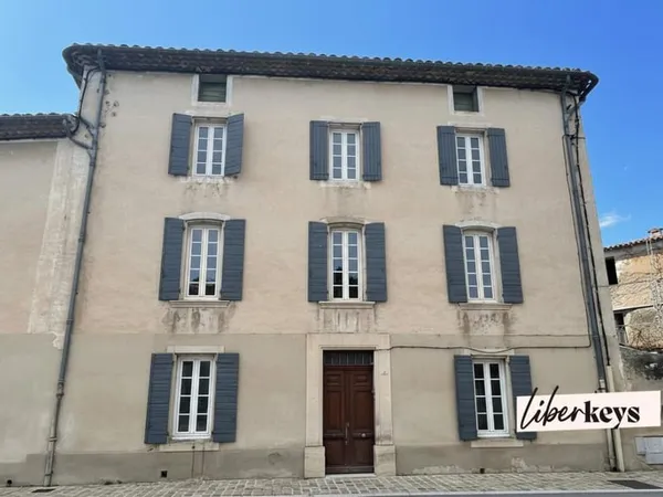 Maison de ville avec cour, Mazan centre 
