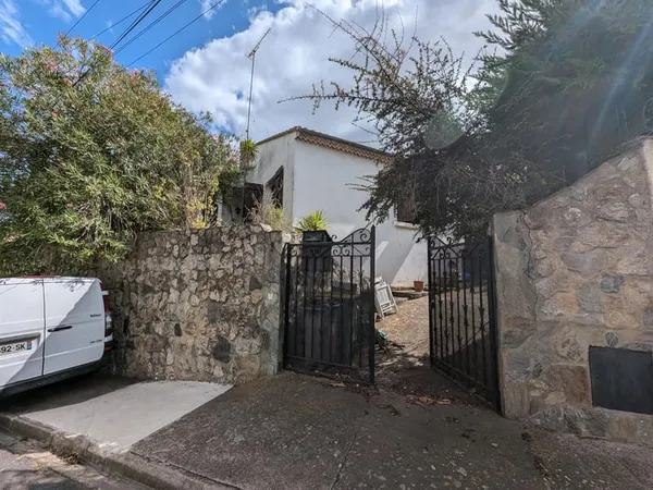 A Vendre - Maison T3 A Renover De 55 M2 Sur 298 M2 De Terrain Avec Garage 