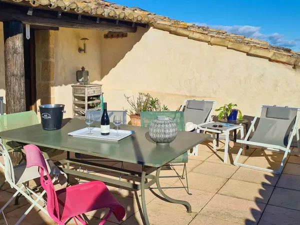 Maison de village de caractère avec grande terrasse et vues imprenables - à 10 minutes d'Uzès 
