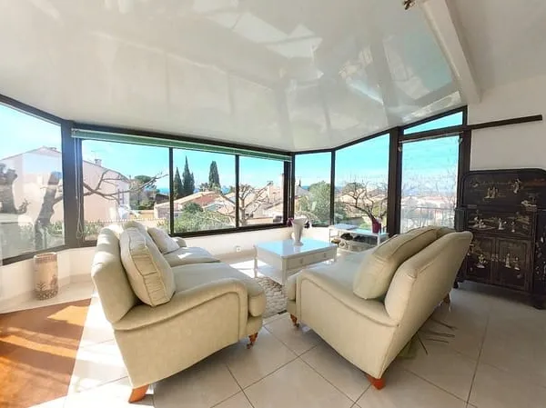 Magnifique maison avec appartement indépendant et jardin méditerranéen avec piscine! 