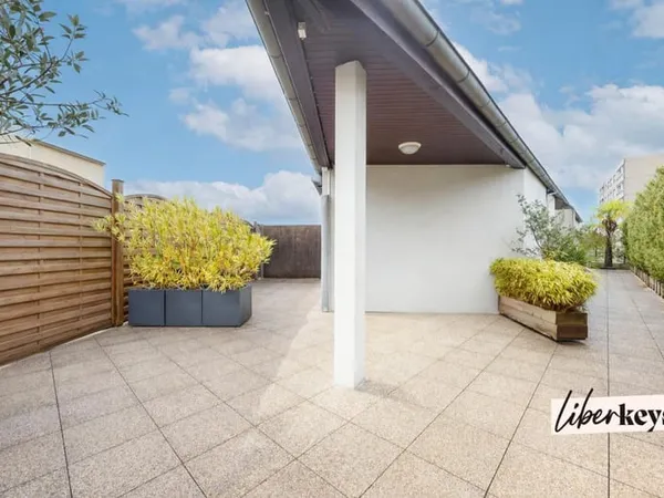 Appartement T2 - 50m² Au Dernier Etage Avec Grande Terrasse - 88m² - Lyon 5 