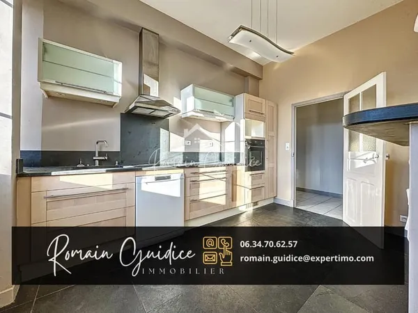 Bel Appartement Type 3 74 M2 Au Calme / Av. Charles De Gaulle 