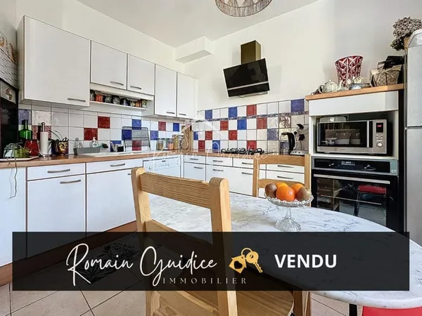 Appartement F4 85 M2 