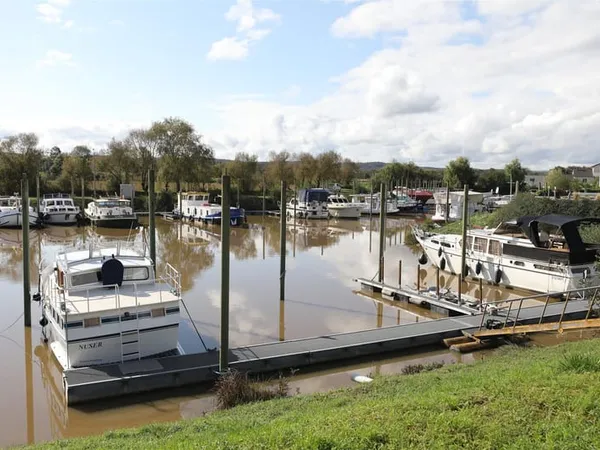 Chalet avec amarrage privé sur la Saône 