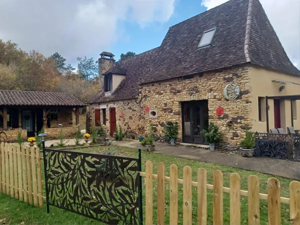 Maison de campagne avec gîte indépendant et piscine 