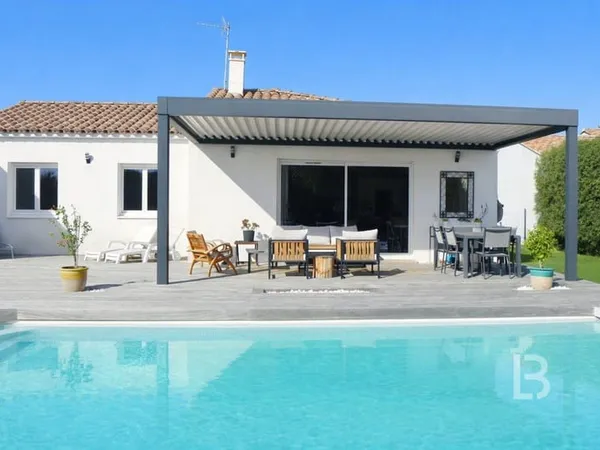 La Farlede Maison contemporaine avec piscine 