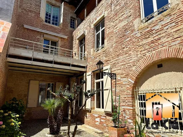 Vente maison de ville 10 pièces, Jardin et garage - Agen hyperc 