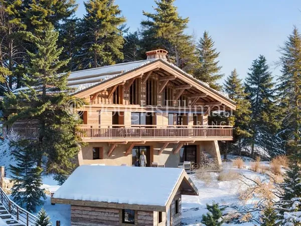 Megeve - Chalet familial neuf de grande qualité avec 6 chambres, situé à proximité du centre-ville.
