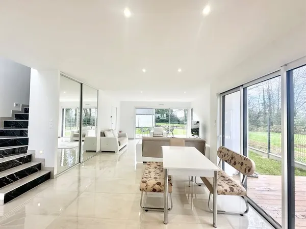 Maison Contemporaine - 105 m² - Locqueltas
