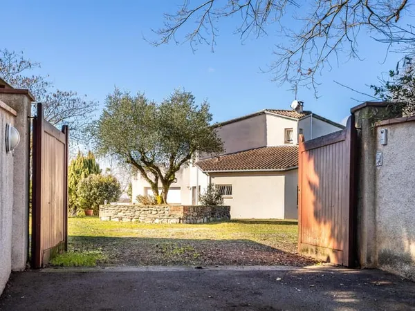 Maison d'architecte avec vue 