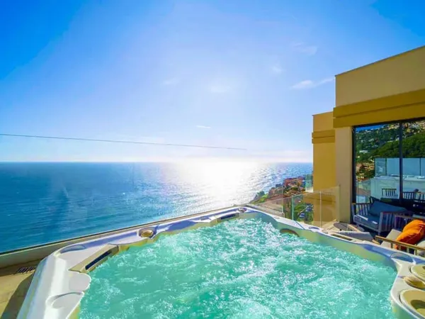 Roquebrune-Cap-Martin - Luxueuse propriété avec vue mer, à deux pas de Monaco
