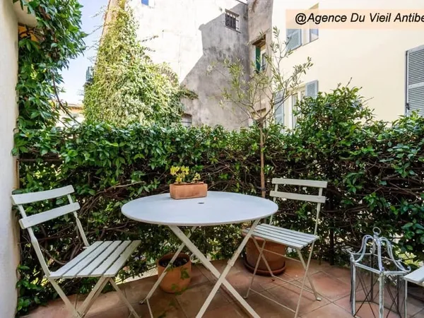 Vieil Antibes Remparts 3P Terrasse