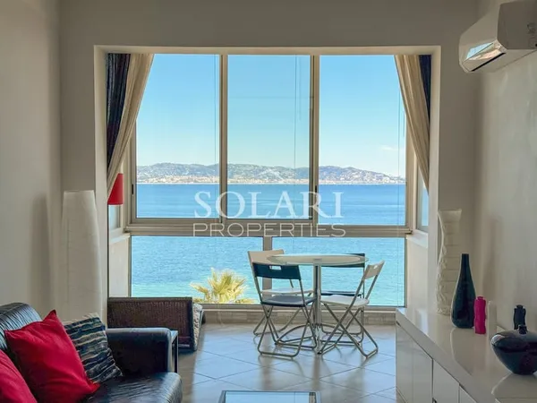 Appartement vue mer panoramique dans la baie de Cannes