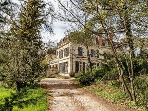 Maison issue d'un château de l'Ardèche.