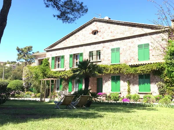 Appartement dans une villa historique en front de mer à Agay - Côte d'Azur