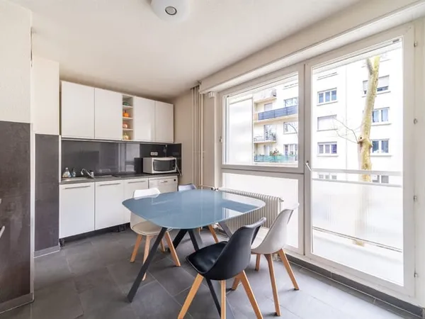 Mulhouse Appartement Type F2 De 66,m2 avec boxe en sous-sol