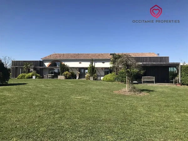 Magnifique Maison d'architecte avec vue panoramique et jardin paysagé à 25 min de Toulouse