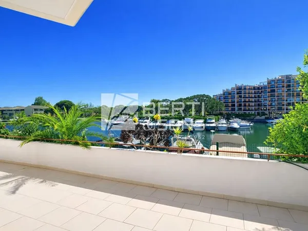 Proche De Toutes Commodites Au Coeur De La Marina Grand Apt 4 Pieces Avec Tres Bel Exterieur