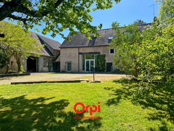 Rare Ensemble immobilier
