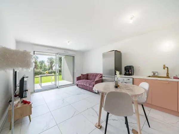 Nice - Rimiez Superbe studio Neuf en rez-de-jardin