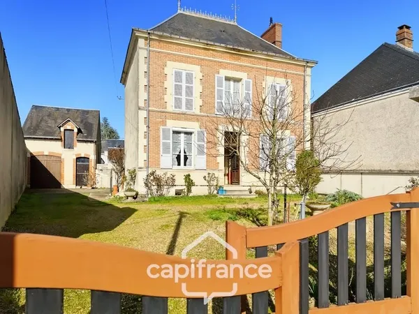 Maison à vendre 5 pièces Besse Sur Braye (72) - terrain de 439 m² -
