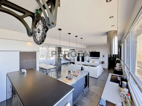 Superbe Loft De 109 M² En Centre Ville De Charleville-Mézière