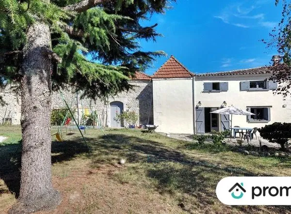 Maison de 320m2 à Saint Christoly de Blaye