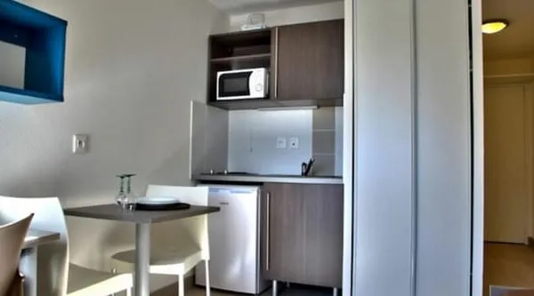 Studio - 18.7m ²